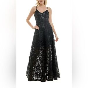 Women's V-Neck Sleeveless Embellished Lace Gown Color:Black size 6
